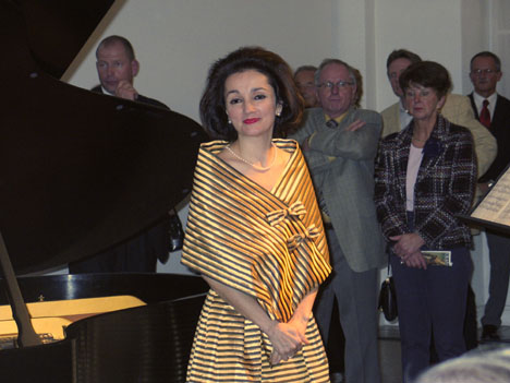 verwenden Sie die Pfeiltasten zum Blttern